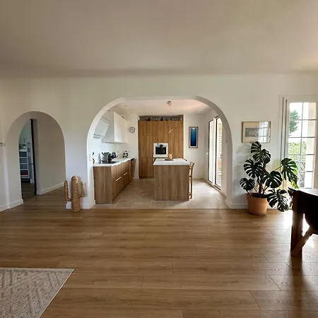 De Classe 3 Etoiles De 90m2, Terrasse Vue Mer, Plages A 5min Carqueiranne