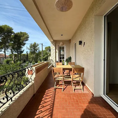 De Classe 3 Etoiles De 90m2, Terrasse Vue Mer, Plages A 5min * Carqueiranne